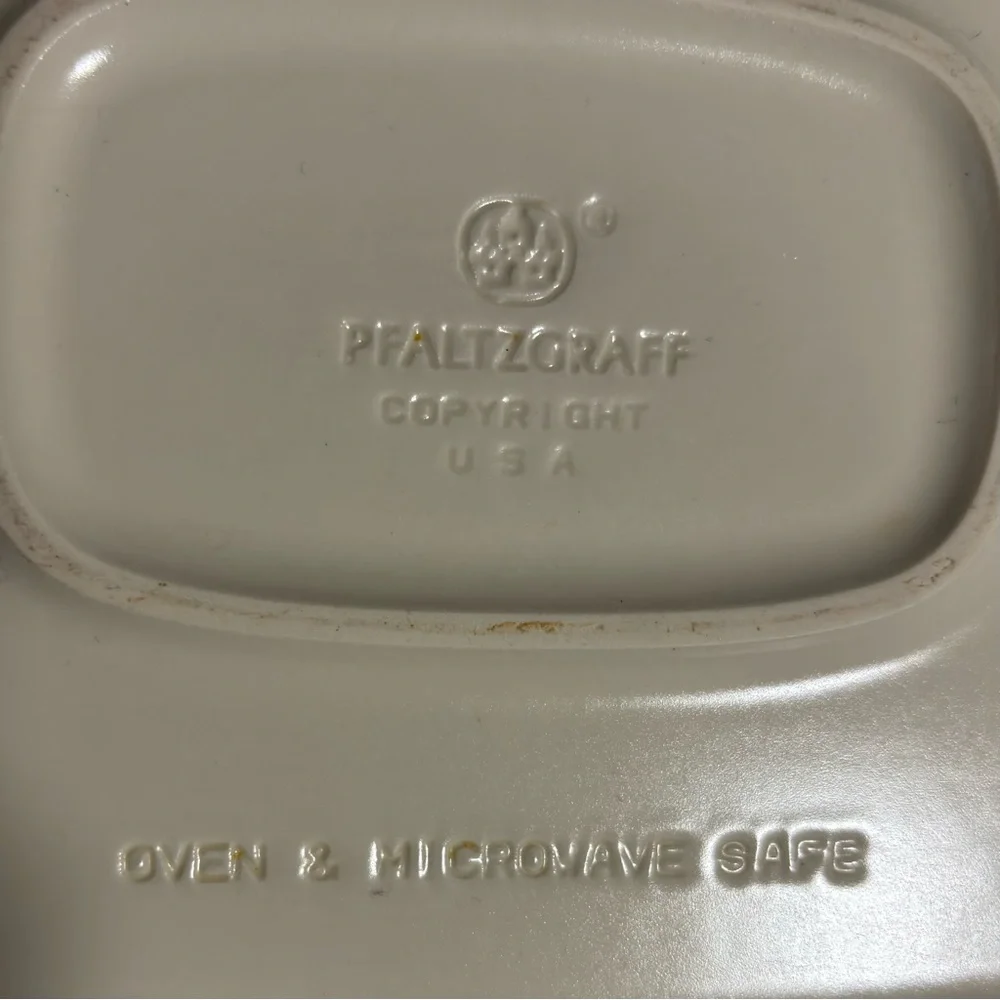 Pfaltzgraff usa casserole